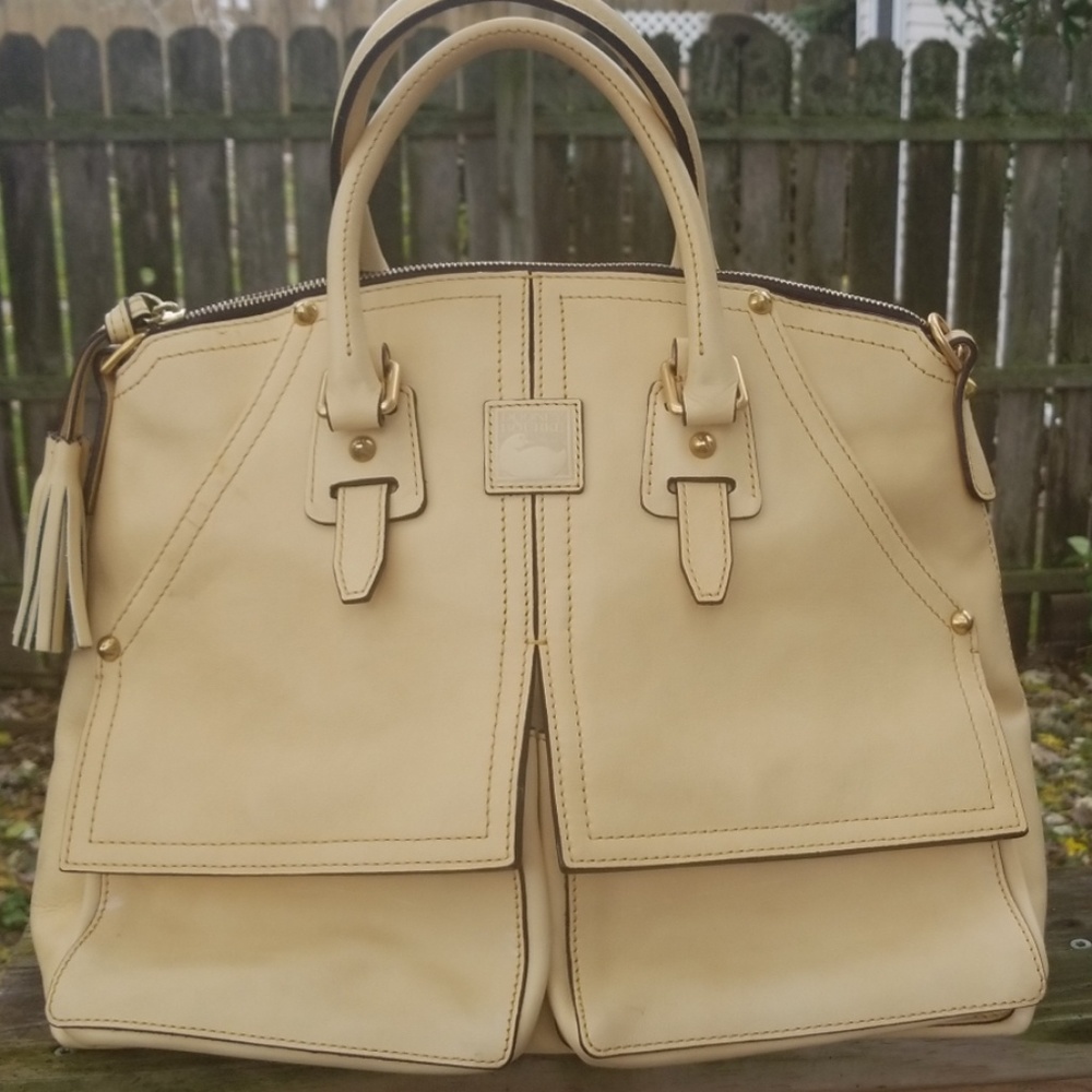Dooney and Bourke clayton satchel in bone